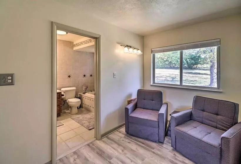 Large Home W/ Games: Walk To Bull Shoal Lake!