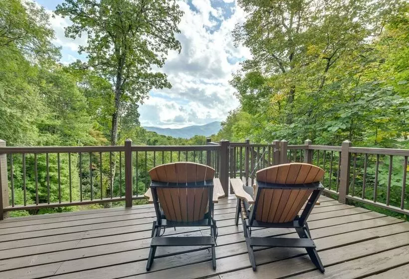 Luxe Blue Ridge Mountain Retreat W/ Sauna + Creek!