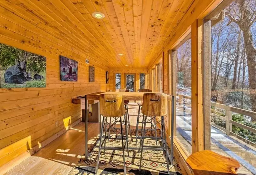 Luxe Blue Ridge Mountain Retreat W/ Sauna + Creek!