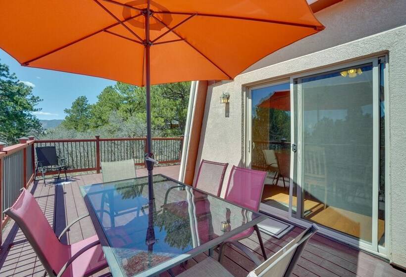 Monument House   Breweries, Hiking & Museums!