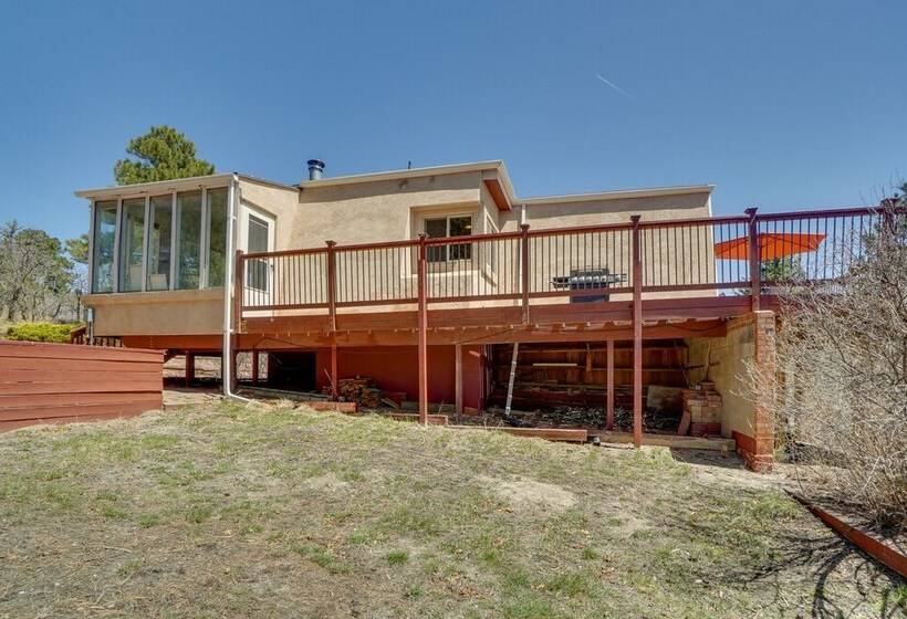 Monument House   Breweries, Hiking & Museums!