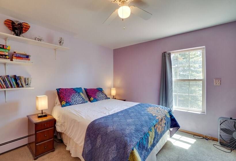 Monument House   Breweries, Hiking & Museums!