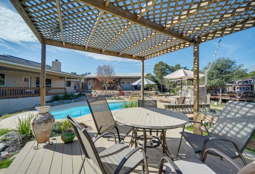 New Braunfels Home W/ Pool 2 Mi To Guadalupe River