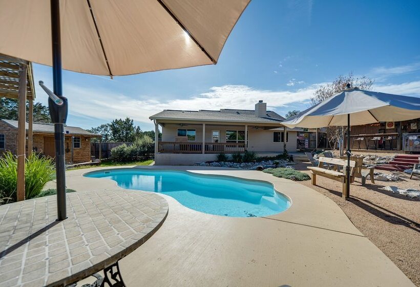 New Braunfels Home W/ Pool 2 Mi To Guadalupe River