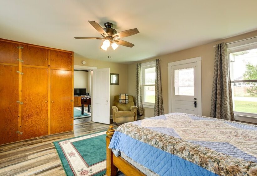 Peaceful Country Home In Serene Setting With Yard