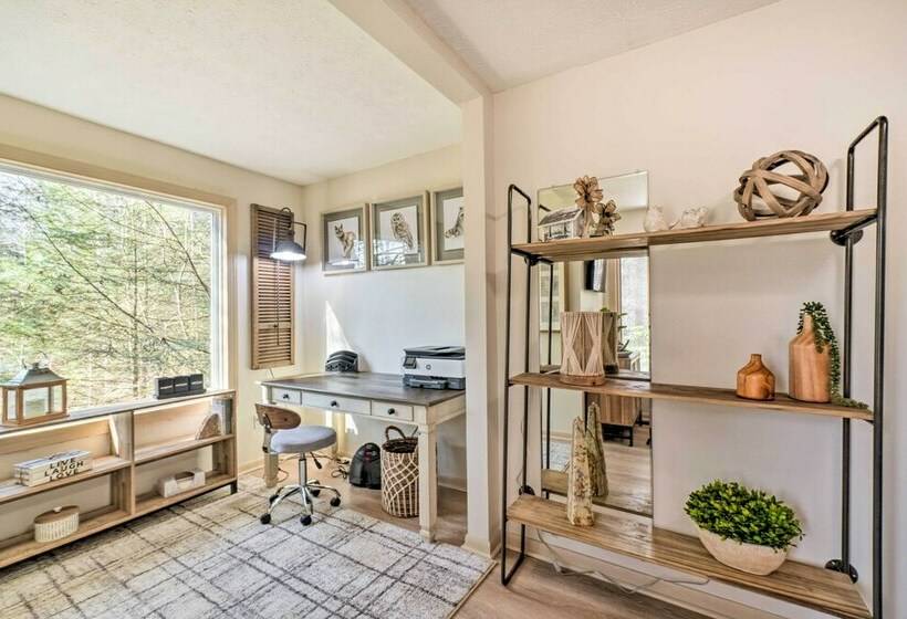 Peaceful Jamestown Retreat W/ Sauna!