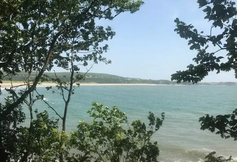 Majatalo Just Stay Wales   Marshmallow Cottage