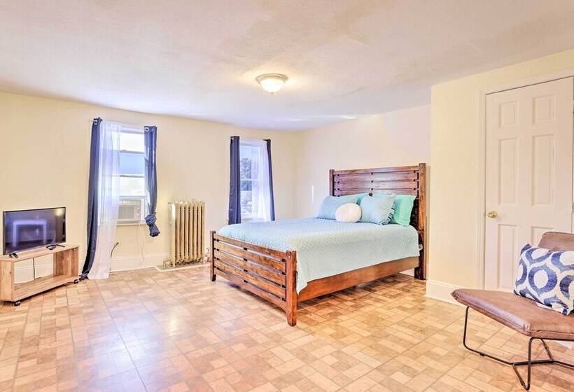 Pet Friendly Allentown Retreat W/ Backyard!