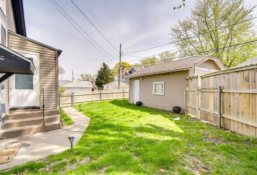 Pet Friendly Davenport Home Near Casino & Golf