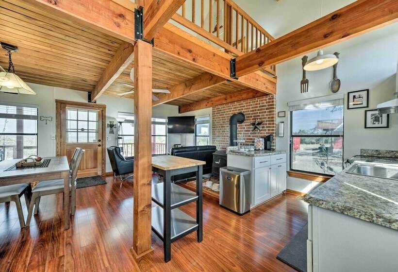 Pet Friendly Fredericksburg Cabin W/ Lovely Views