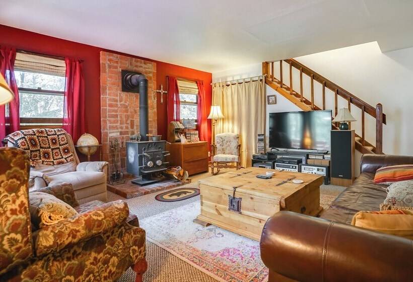 Cozy Creekside Cabin In La Veta: Hike & Fish!