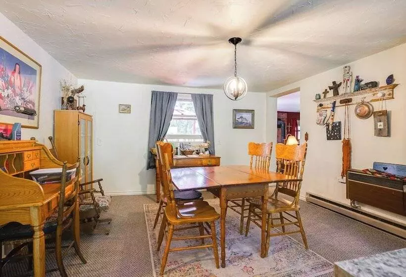 Cozy Creekside Cabin In La Veta: Hike & Fish!