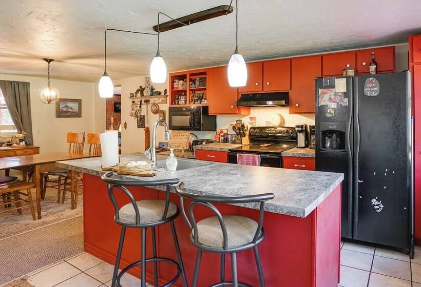 Cozy Creekside Cabin In La Veta: Hike & Fish!