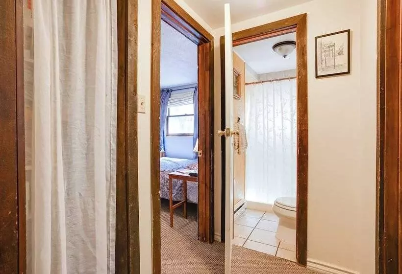 Cozy Creekside Cabin In La Veta: Hike & Fish!