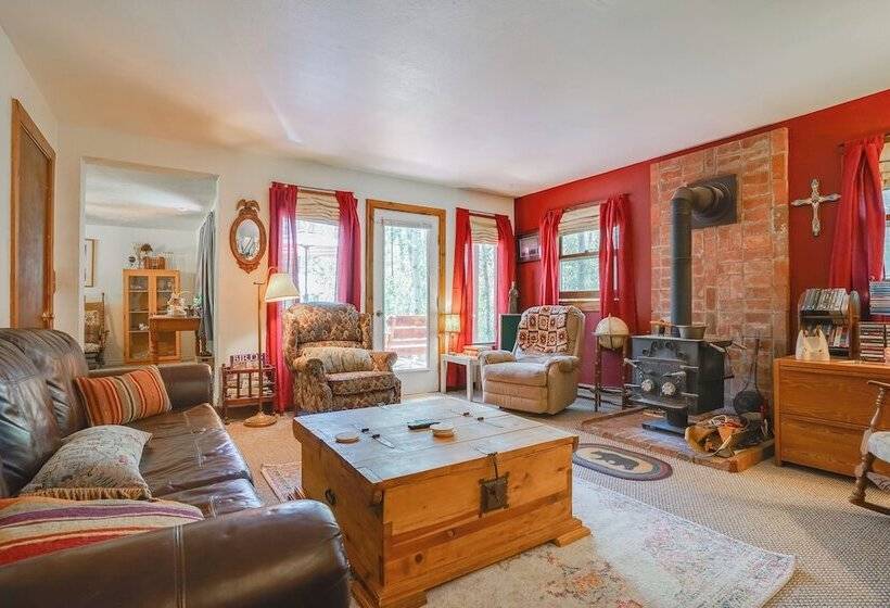 Cozy Creekside Cabin In La Veta: Hike & Fish!