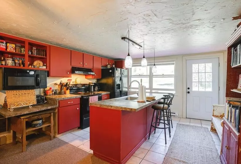 Cozy Creekside Cabin In La Veta: Hike & Fish!