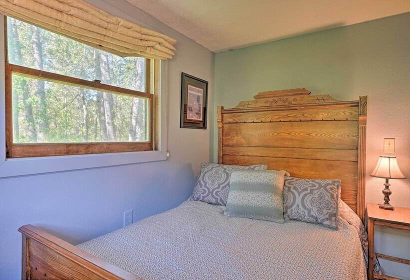 Cozy Creekside Cabin In La Veta: Hike & Fish!