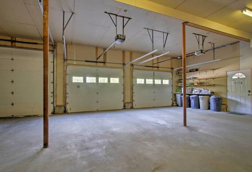 Quiet Family Getaway: Bethel Home W/ River Access!