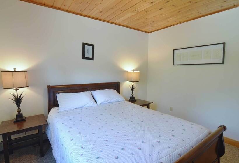 Quiet Family Getaway: Bethel Home W/ River Access!