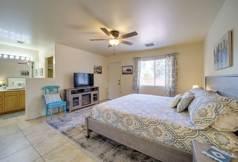 Red Rock Retreat W/ Patio: 3 Mi To Downtown Sedona