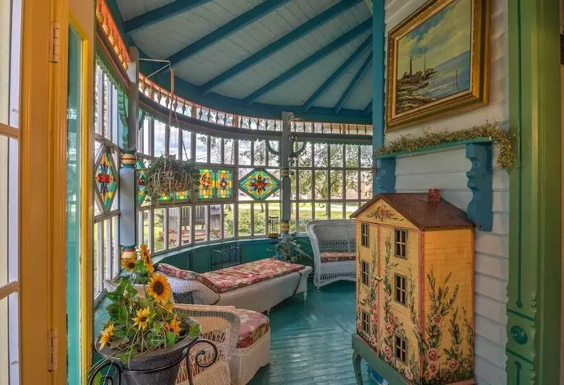 Russellville House W/ Garden   Walk To Main Street