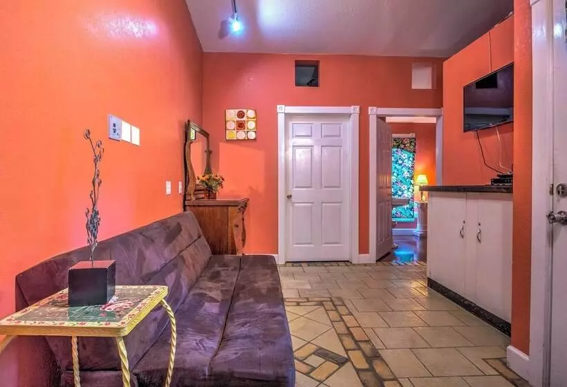 Russellville House W/ Garden   Walk To Main Street