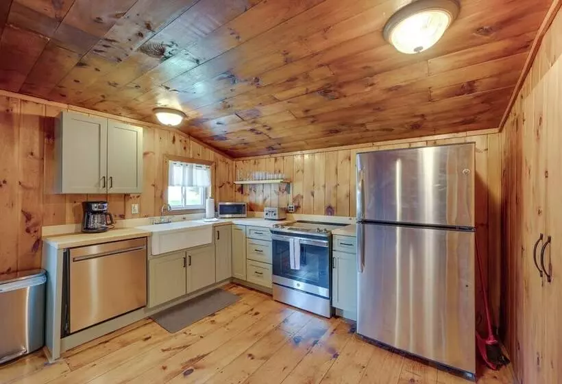 Rustic Cabin Retreat On Rangeley Lake!