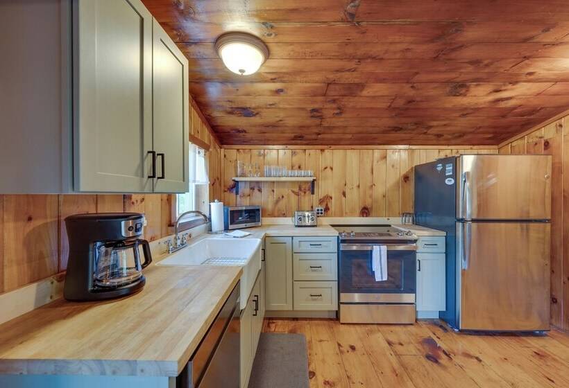 Rustic Cabin Retreat On Rangeley Lake!