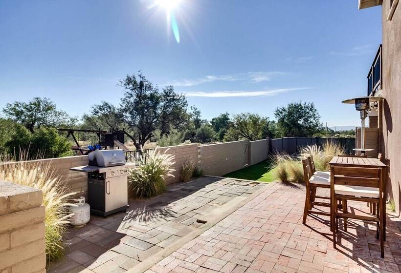 Spacious Tucson Retreat W/ Deck, Patio + Yard