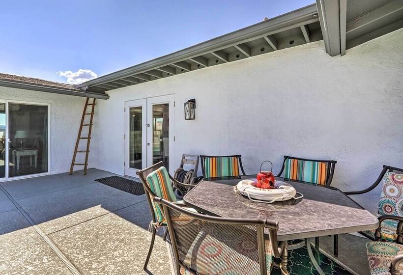 Sunny Lake Havasu City Abode W/ Pool & Grill!