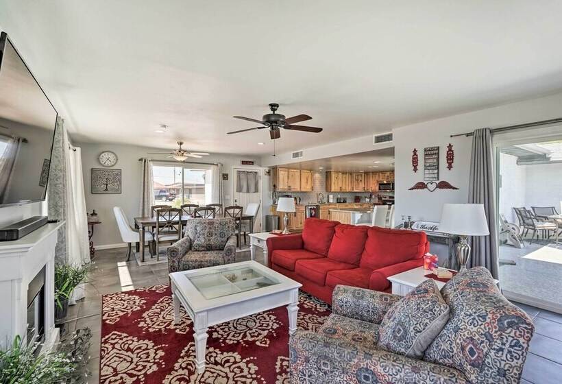 Sunny Lake Havasu City Abode W/ Pool & Grill!