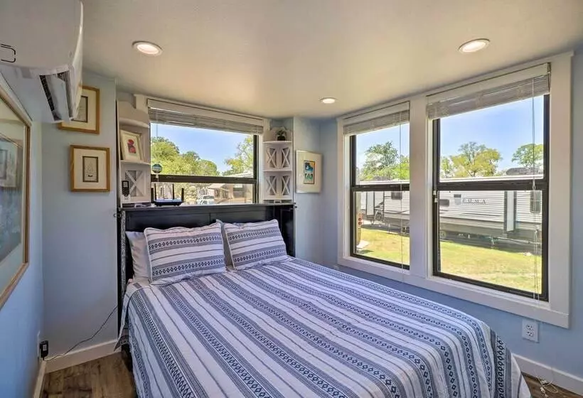 Upscale Tiny Home   Boho Chic Austin Getaway!