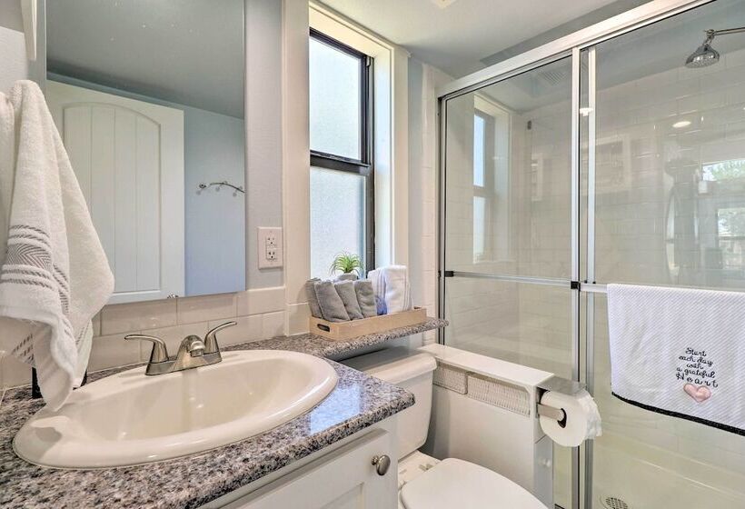 Upscale Tiny Home   Boho Chic Austin Getaway!