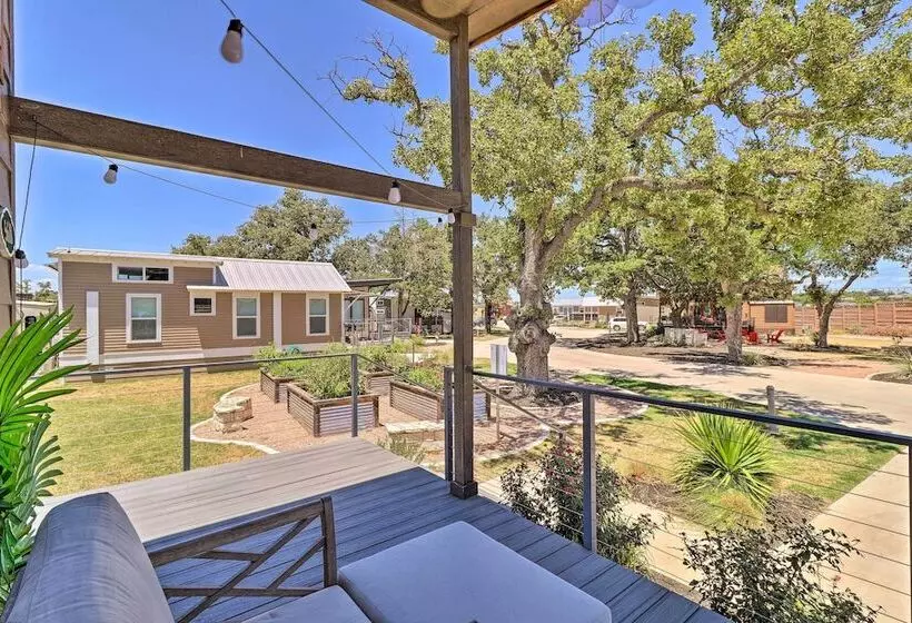 Upscale Tiny Home   Boho Chic Austin Getaway!