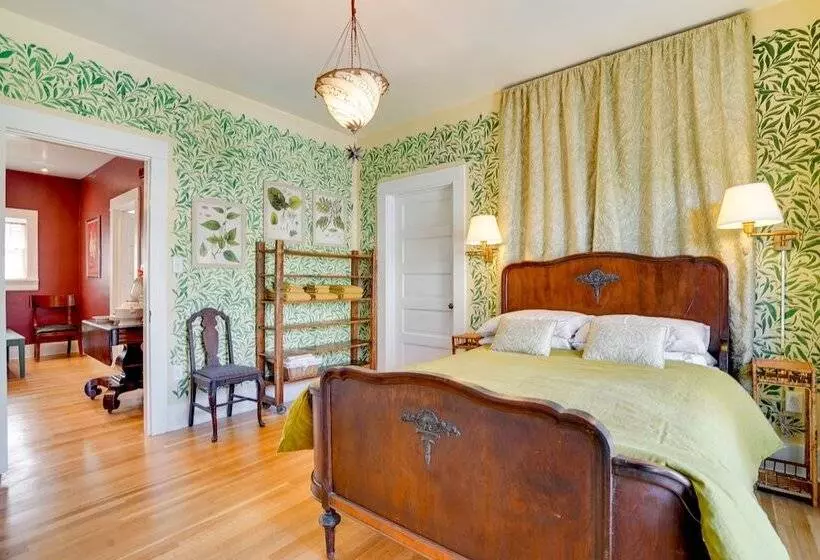 Vintage Home W/ Mtn Views: 12 Mi To Patagonia Lake