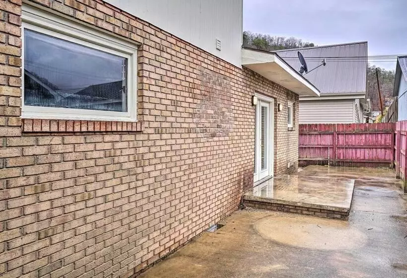 Whitesburg Vacation Home W/ Screened Porch