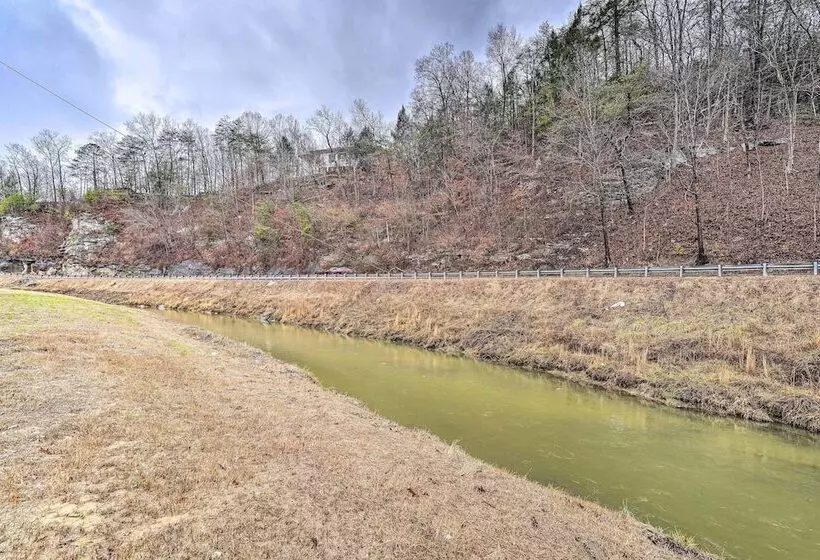 Whitesburg Vacation Home W/ Screened Porch