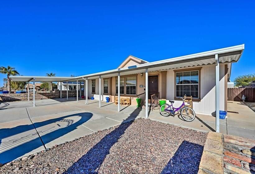 Yuma Vacation Rental W/ Yard & Grills!