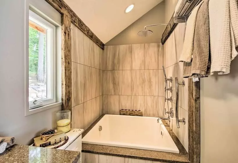 Beautiful Embden Pond Cabin W/ Dock & Kayaks!