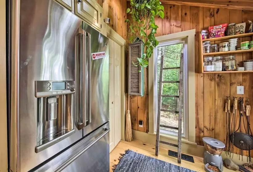 Beautiful Embden Pond Cabin W/ Dock & Kayaks!