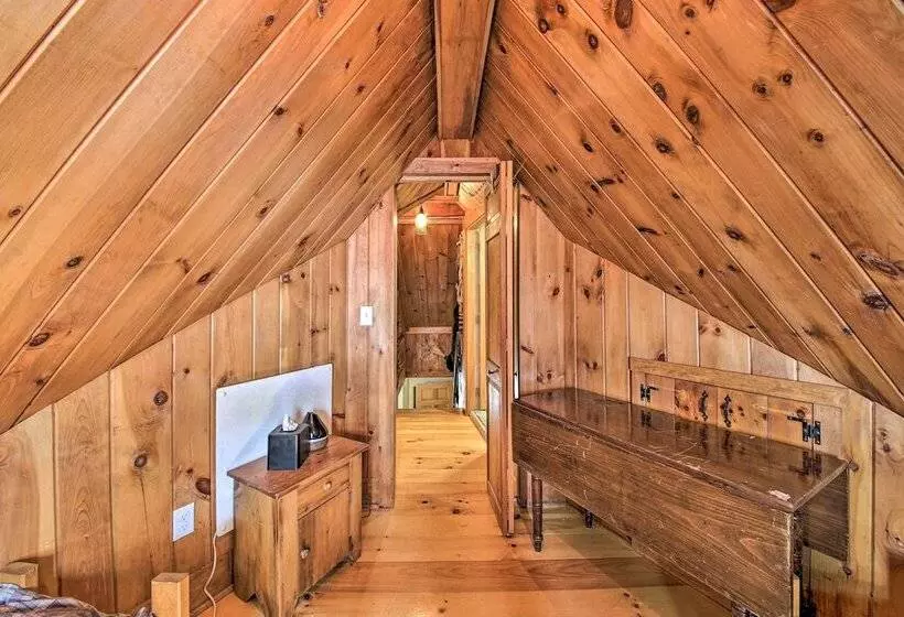 Beautiful Embden Pond Cabin W/ Dock & Kayaks!