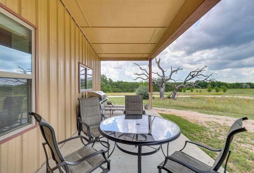 Bertram Ranch Property W/ Patio & Gas Grill!
