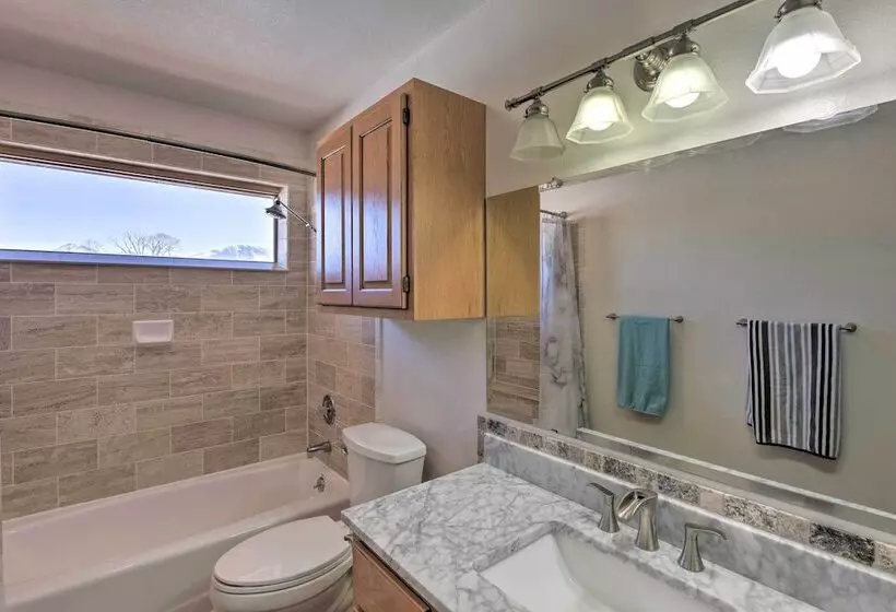 ~ 1 Mi To Downtown: Buena Vista Riverfront Escape!