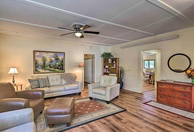 Buena Vista Home W/ Patio 2 Blocks To Main St