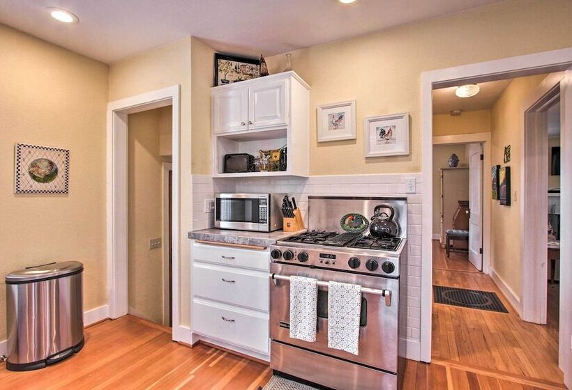 Central Eugene House W/ Updated Interior & Yard!