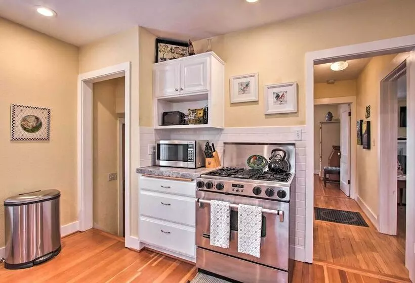 Central Eugene House W/ Updated Interior & Yard!