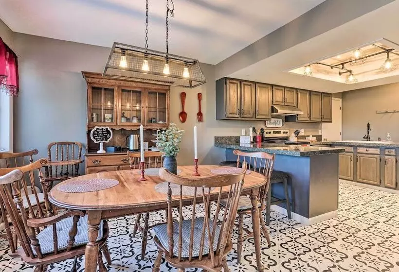 Charming Brighton Home W/ Yard   Near Parks!