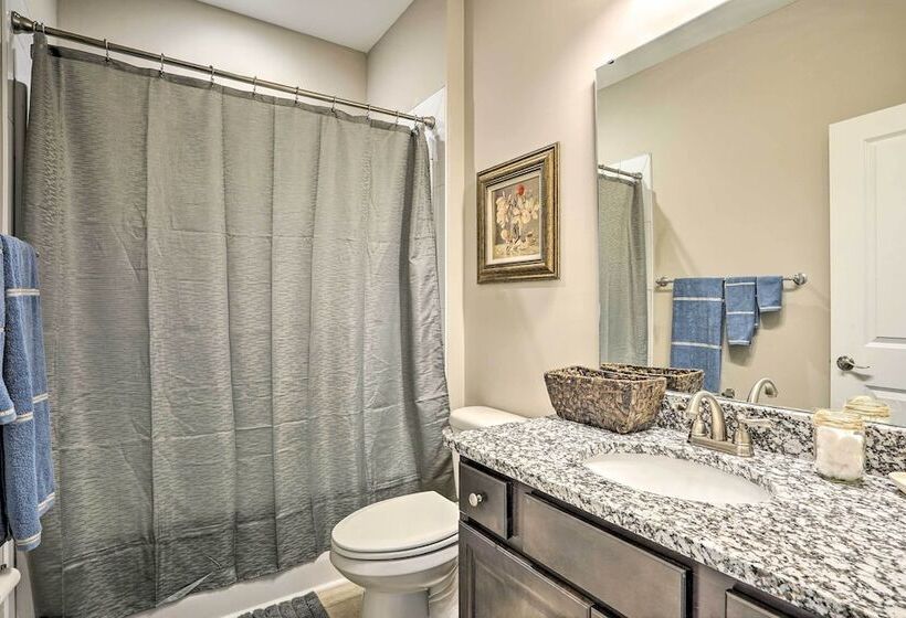 Charming Mount Pleasant Home: 7 Miles To Beach!