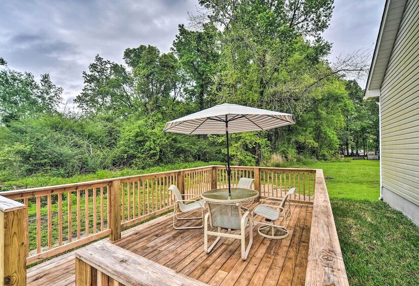 Charming Mount Pleasant Home: 7 Miles To Beach!