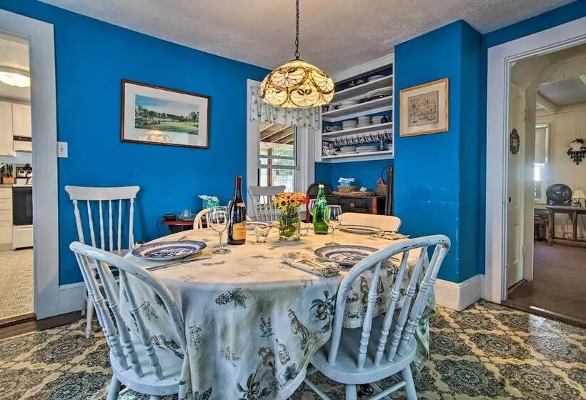 Charming Mv Cottage: Walk To Dtwn Oak Bluffs!